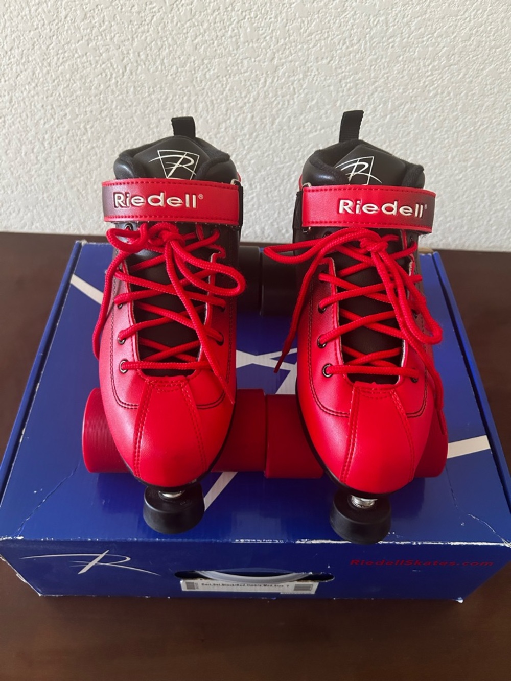 Riedell Dart Black/Red Ombre Quad Roller Skates